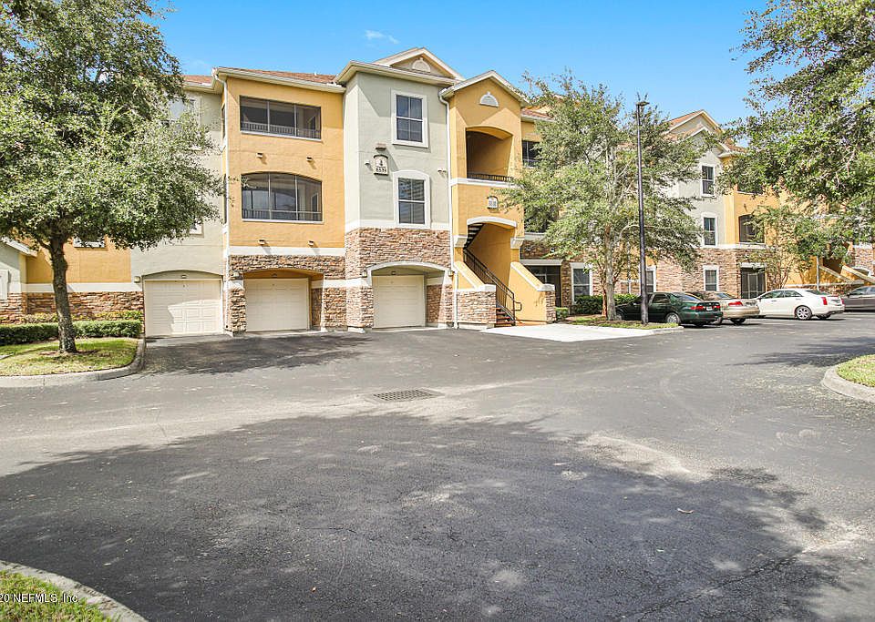 1st image of 8539 GATE Parkway W #435