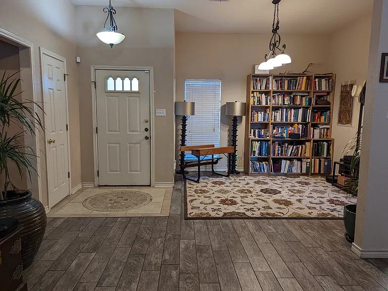 515 Kinney Dr — Photo 17
