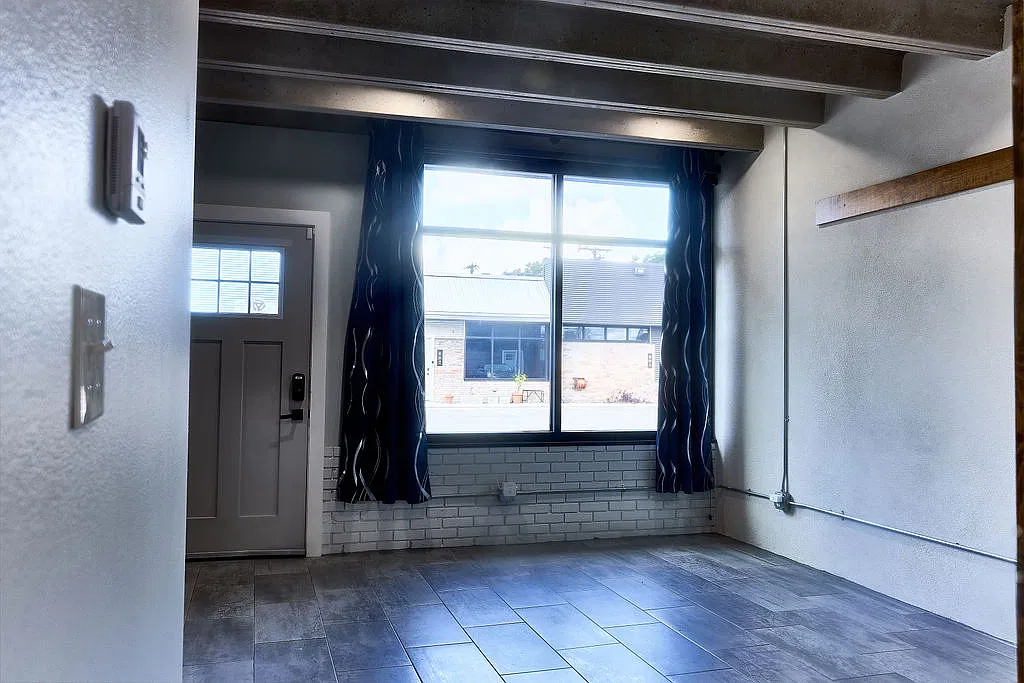 4428 North Blvd — Photo 4