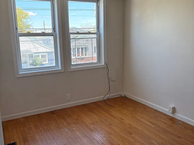 811 N Indiana Ave — Photo 10