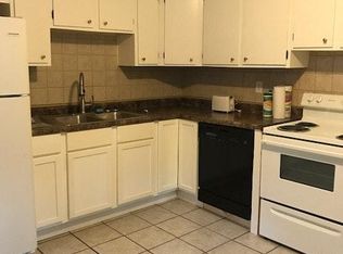 1915 Southwood Dr, Champaign, IL 61821