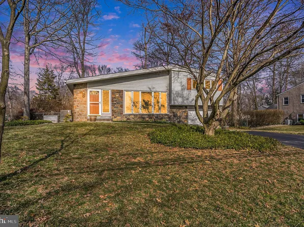 1849 Pulaski Dr, Blue Bell, PA 19422
