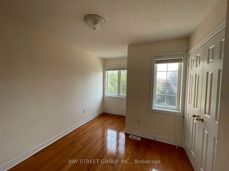 118 Gable Ave — Photo 17