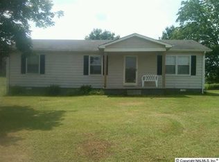 17 McAlister Rd, Fayetteville, TN 37334