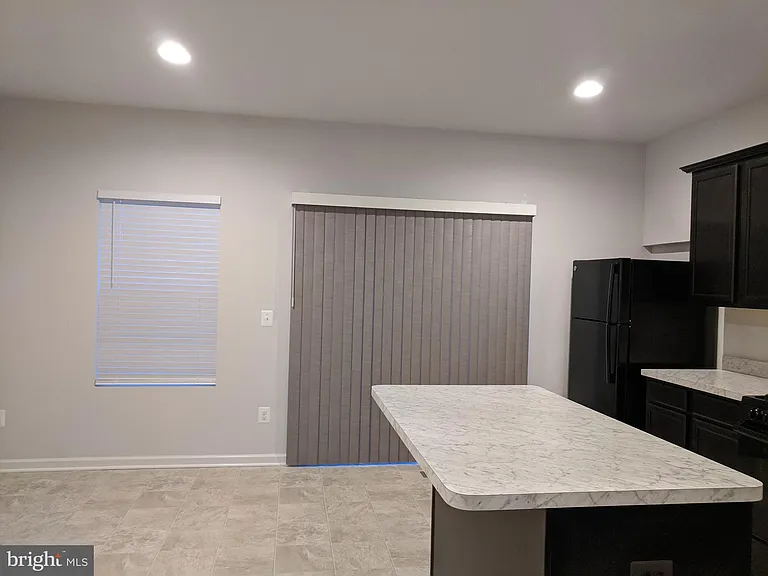 224 Parkland Dr — Photo 18