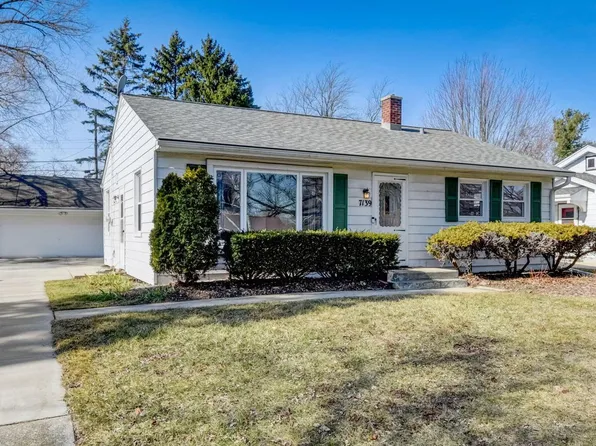 7139 North Seneca AVENUE, Glendale, WI 53217