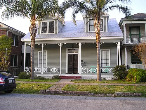 1522 Winnie St #2 Photo 1