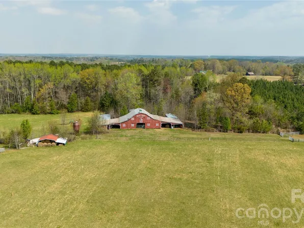 9 Raintree Farm Ln, Rutherfordton, NC 28139