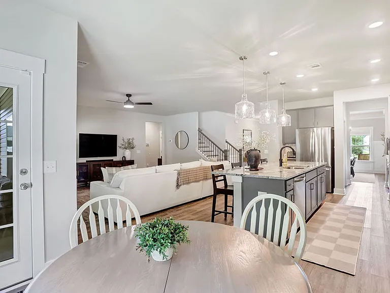 118 Pickett Fence Ln — Photo 22