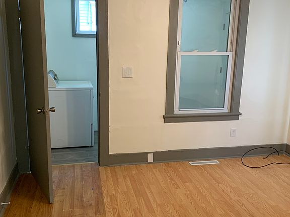 5th image of 466 Broad St Unit 1
