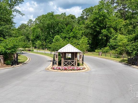 2nd image of 3076 Mountain Laurel Trl