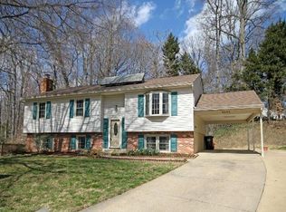 4351 Harvester Farm Ln, Fairfax, VA 22032