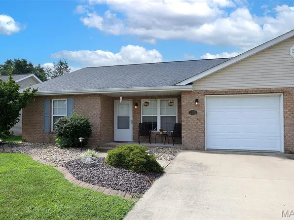 672 W 1st St, Aviston, IL 62216