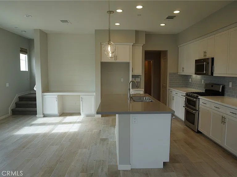 163 Patria — Photo 11
