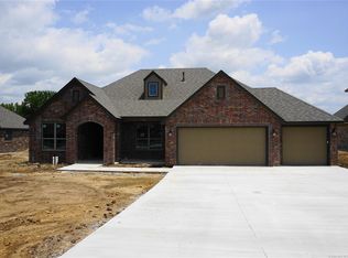 2141 S Osage Ave W, Skiatook, OK 74070