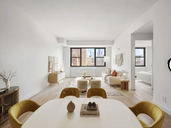 7 East 14th Street image 1 of 11