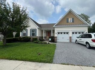 900 S Aikens Tavern Ct, Newark, DE 19702