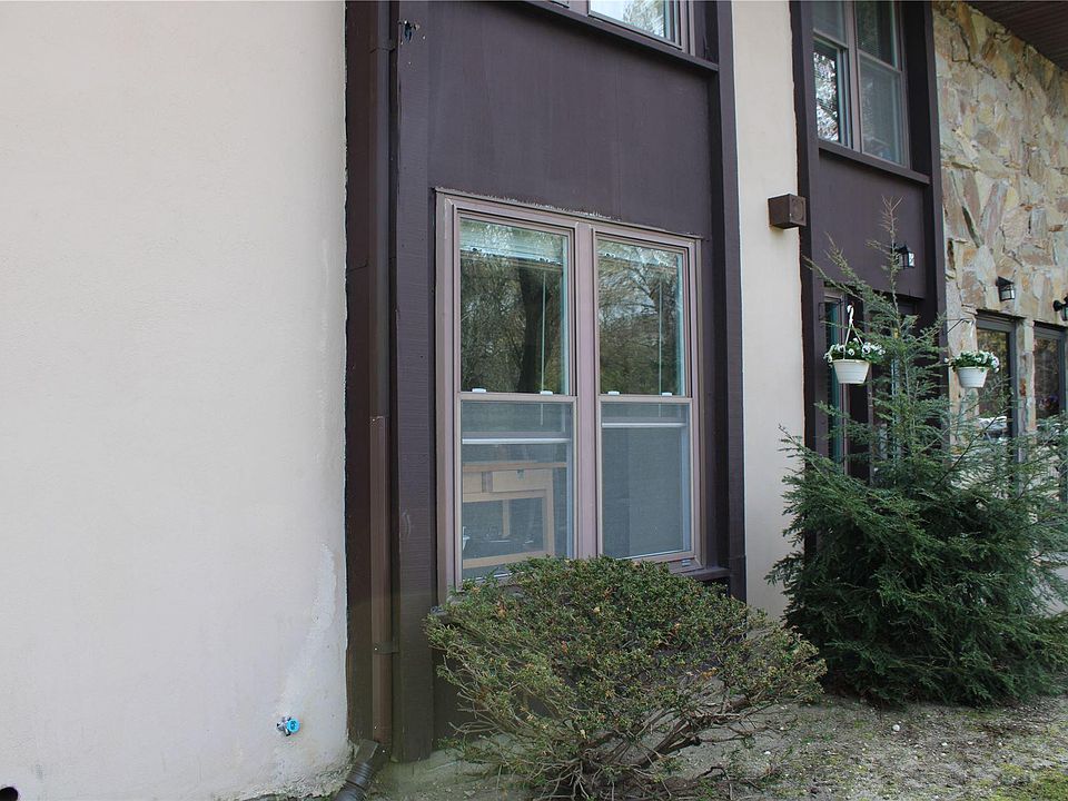 1st image of 1 Cypress Ct Unit 1