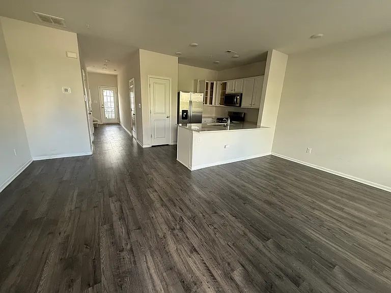 392 Trego Ave — Photo 2