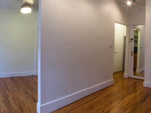 310 West 18th Street 4A image 5 of 6