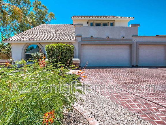 2nd image of 1033 W Madero Ave