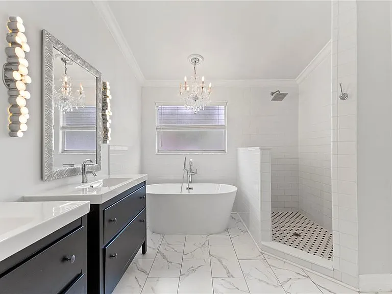 9307 Poplar Creek Ct — Photo 34