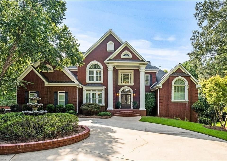 1st image of 124 Darwish Dr