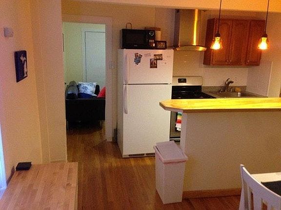 2nd image of 25 Andrew St #1