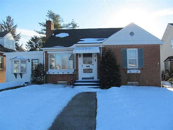 2nd image of 112 Maple Ave