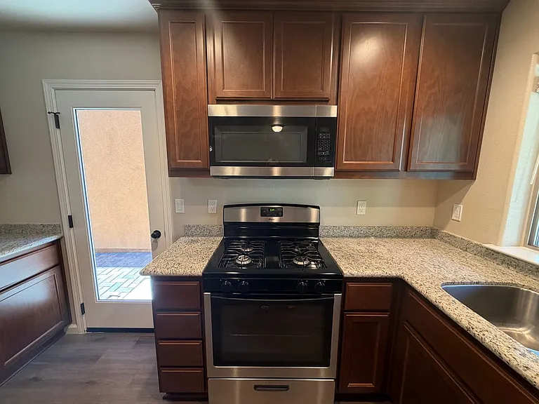 1194 Velarde Cir — Photo 19