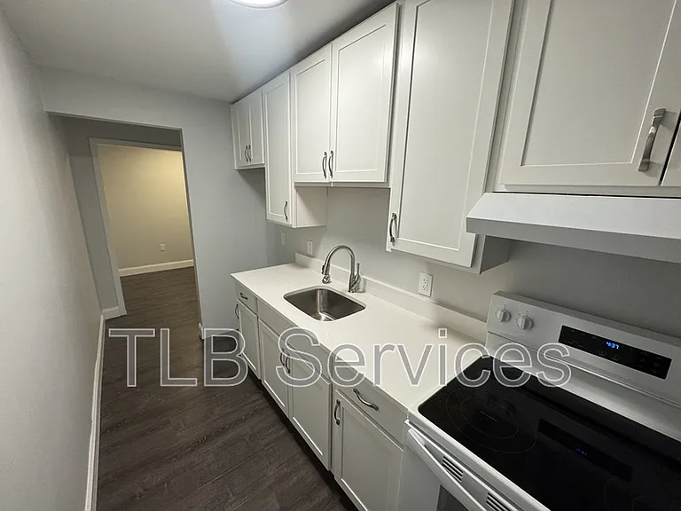 733 Main St — Photo 7