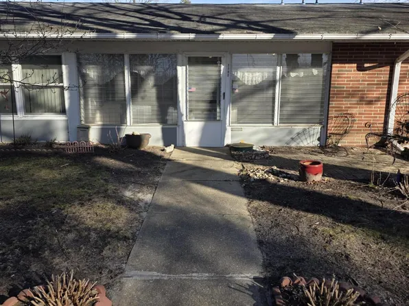 316 Coventry Court #E, Lakewood, NJ 08701