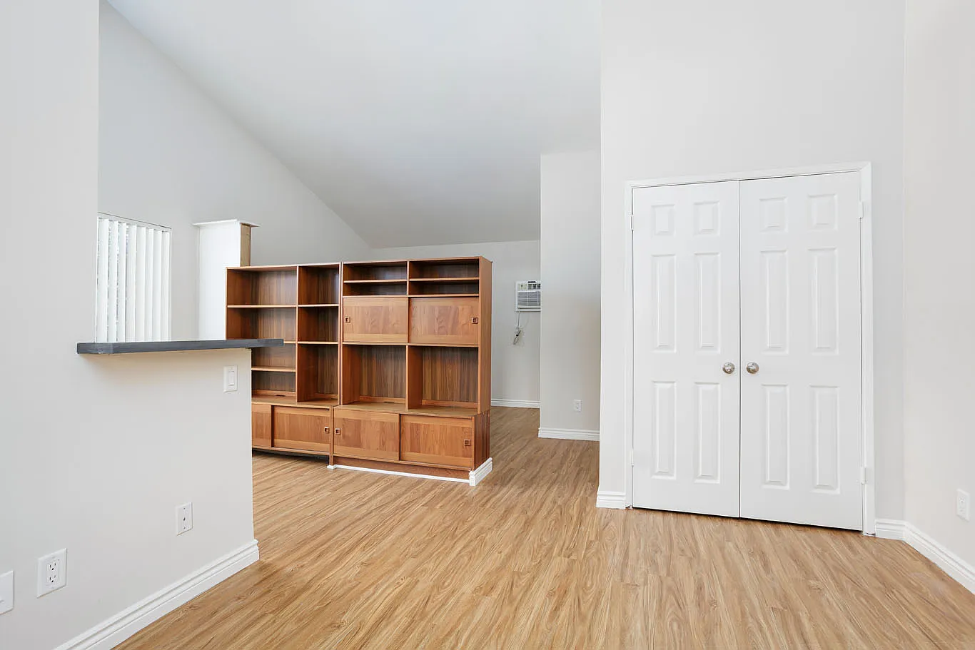 Studio, $1,695 — Photo 4