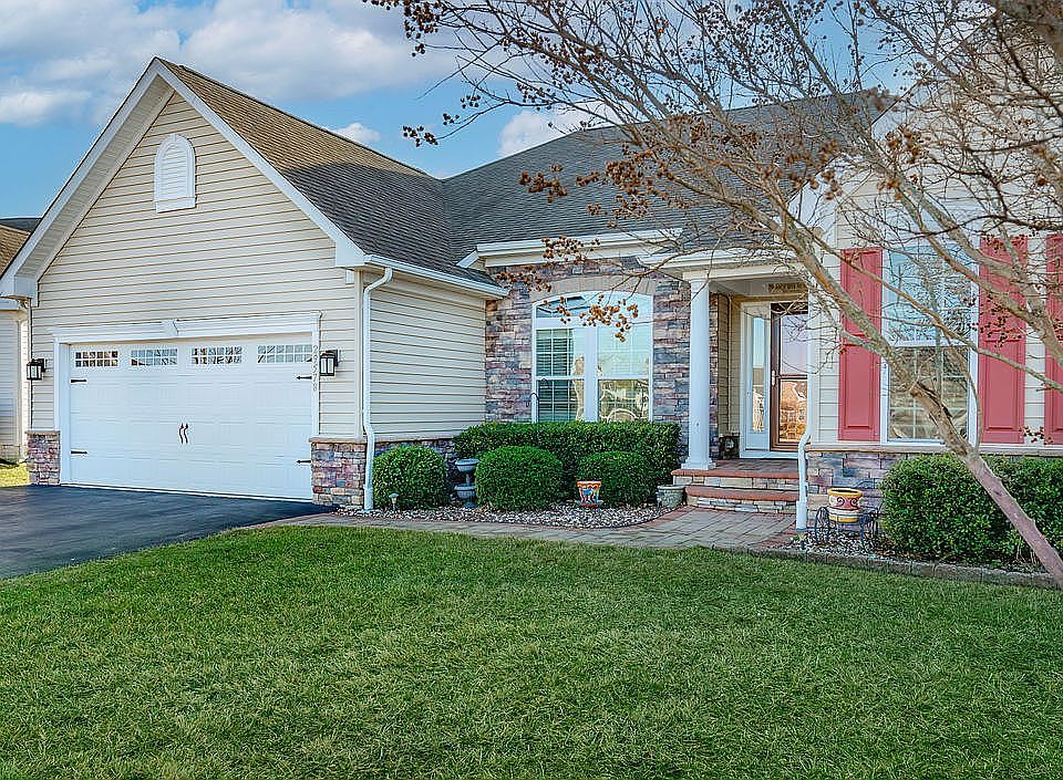 1st image of 29578 Lonny Ln