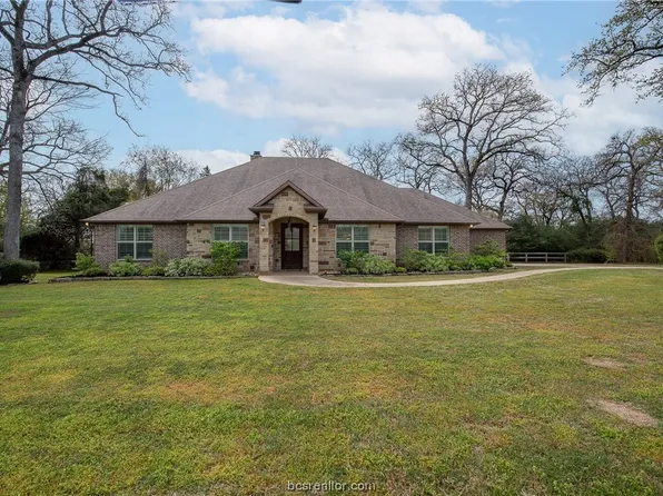 10601 Commonwealth Dr, Iola, TX 77861