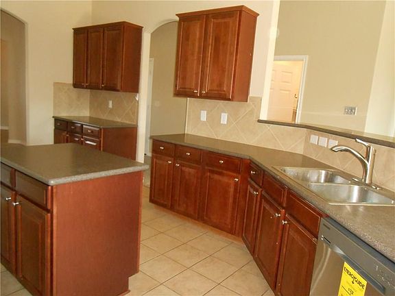 3rd image of 1515 Elkmont Dr