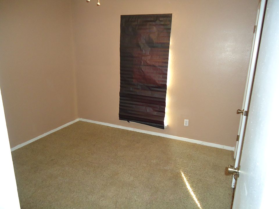 2nd image of 1306 S 38th St