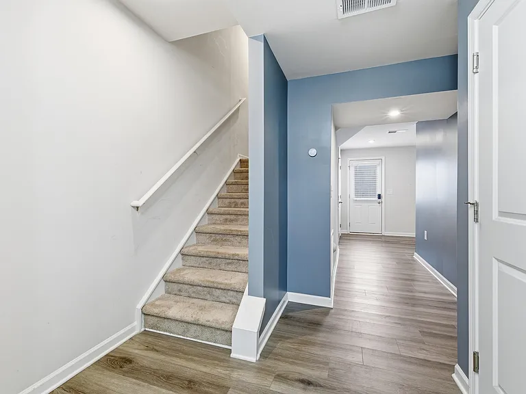 1104 Brimstone Way — Photo 6