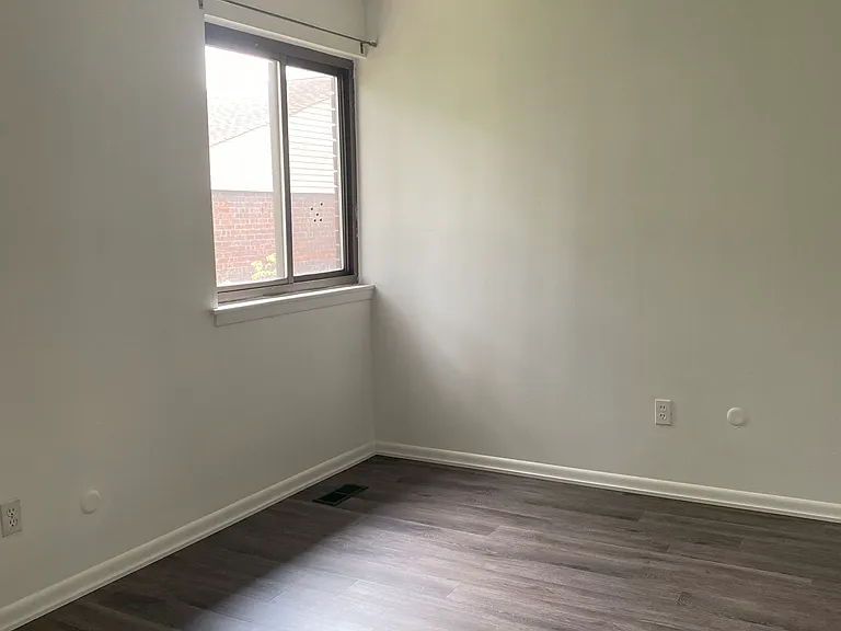 Bedroom 2 - Empty