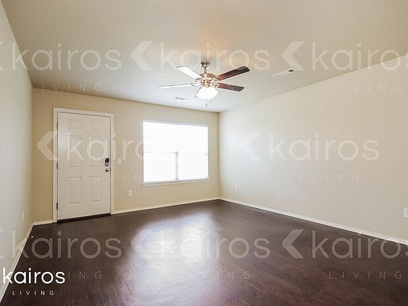 3rd image of 3897 E Thomas St #A