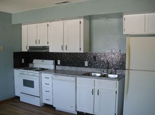 32 W Oxford St, Otterbein, IN 47970