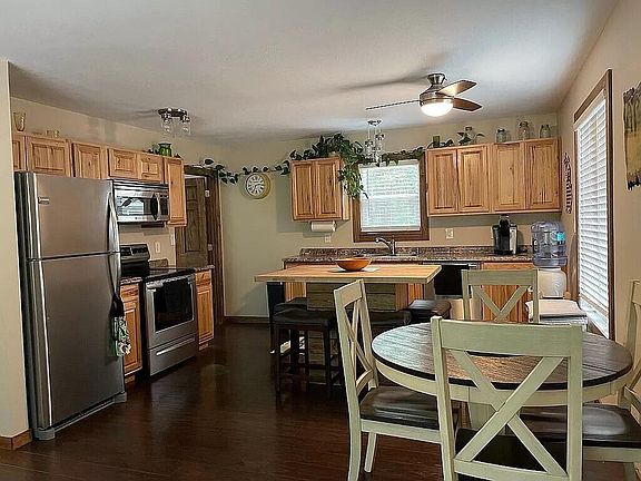 5th image of 1549 W College Dr