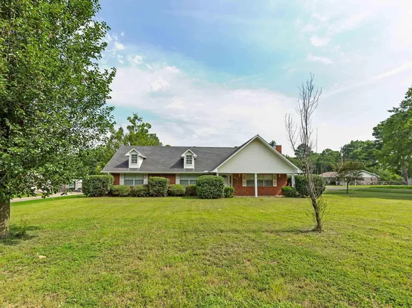 802 SW 2nd St, Bryant, AR 72022