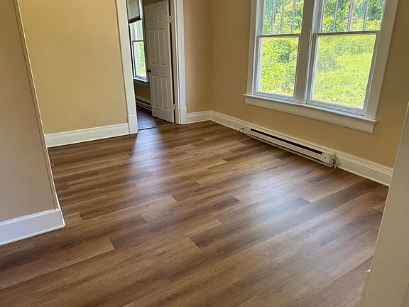 4th image of 216 College St #5