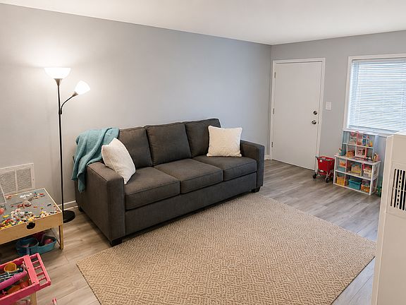 4th image of 7571 University Ave APT C