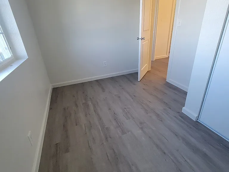 12 Highway Ave — Photo 36