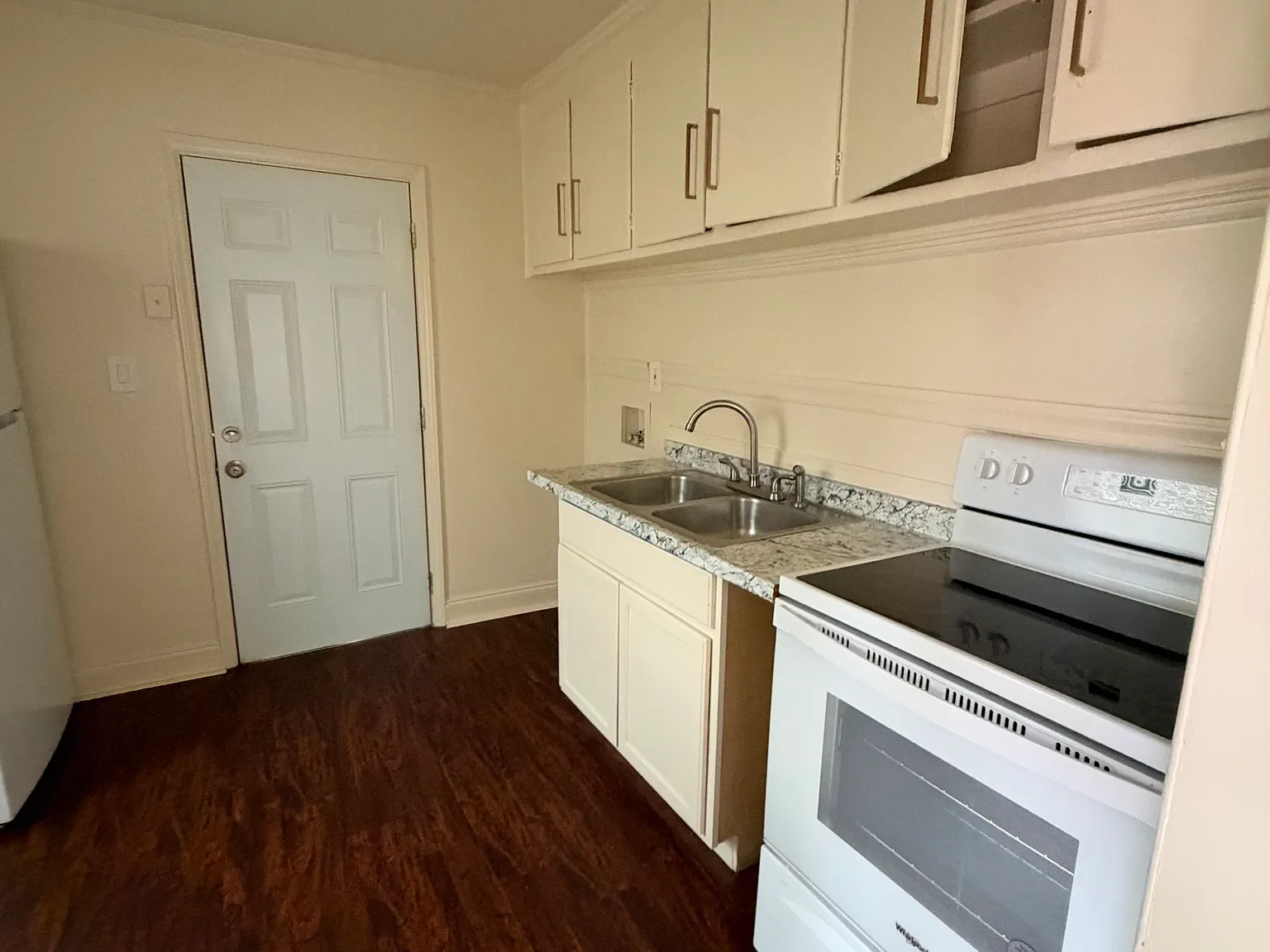 2 bed, 625 sqft, $1,200 — Photo 3