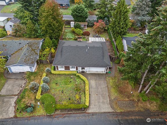 4th image of 16821 13th Ave Court E