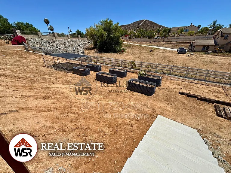 18691 Oak Park Dr — Photo 41