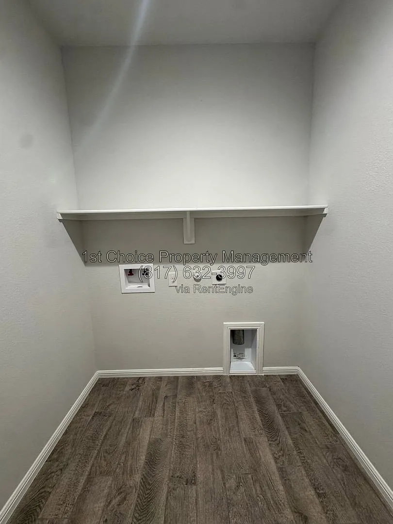 4 bed, 2.0 bath, 1850 sqft, $2,695 — Photo 4